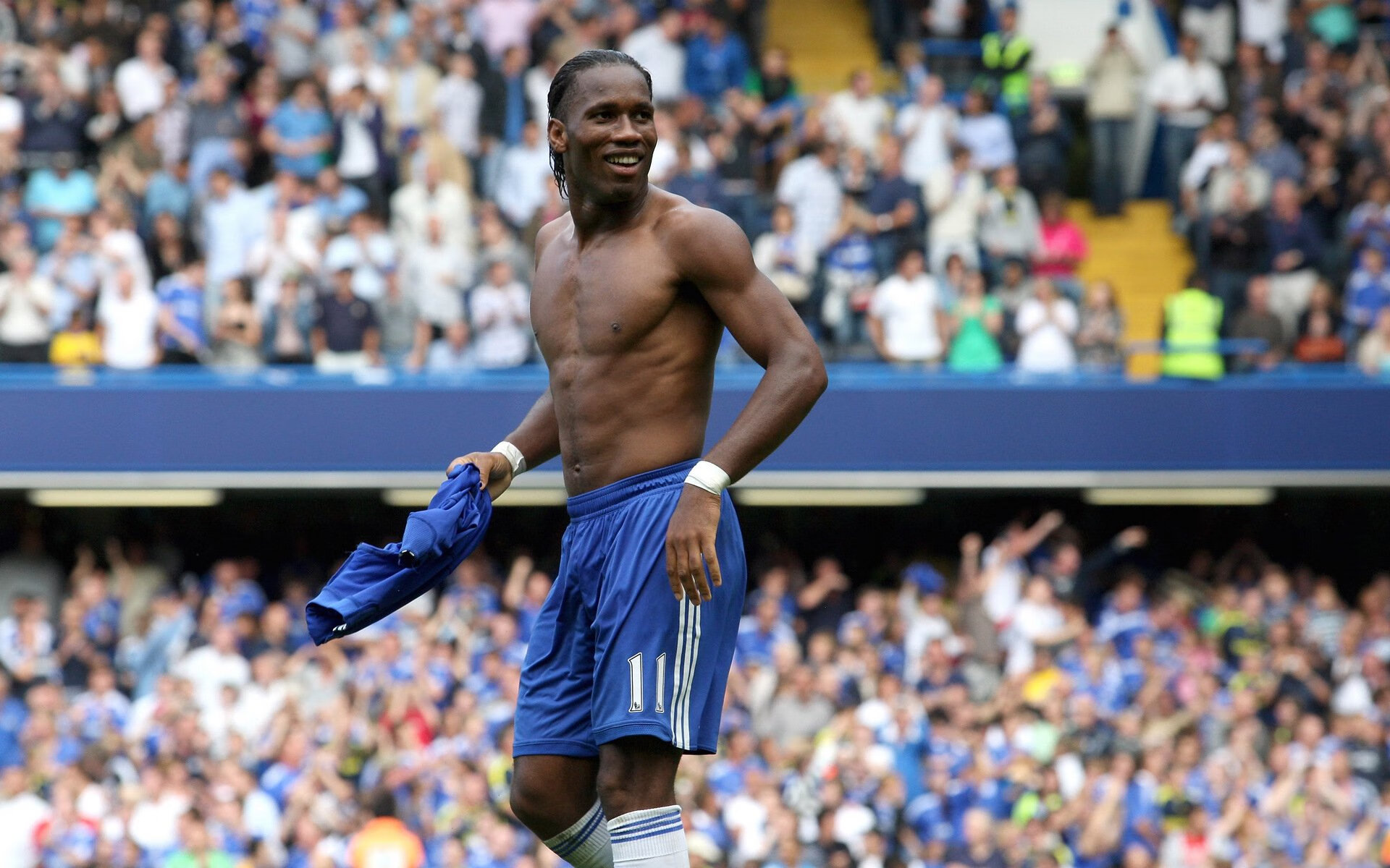 费兰·托雷斯加盟切尔西，费兰托雷斯踢什么位置